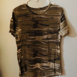 Camo tee